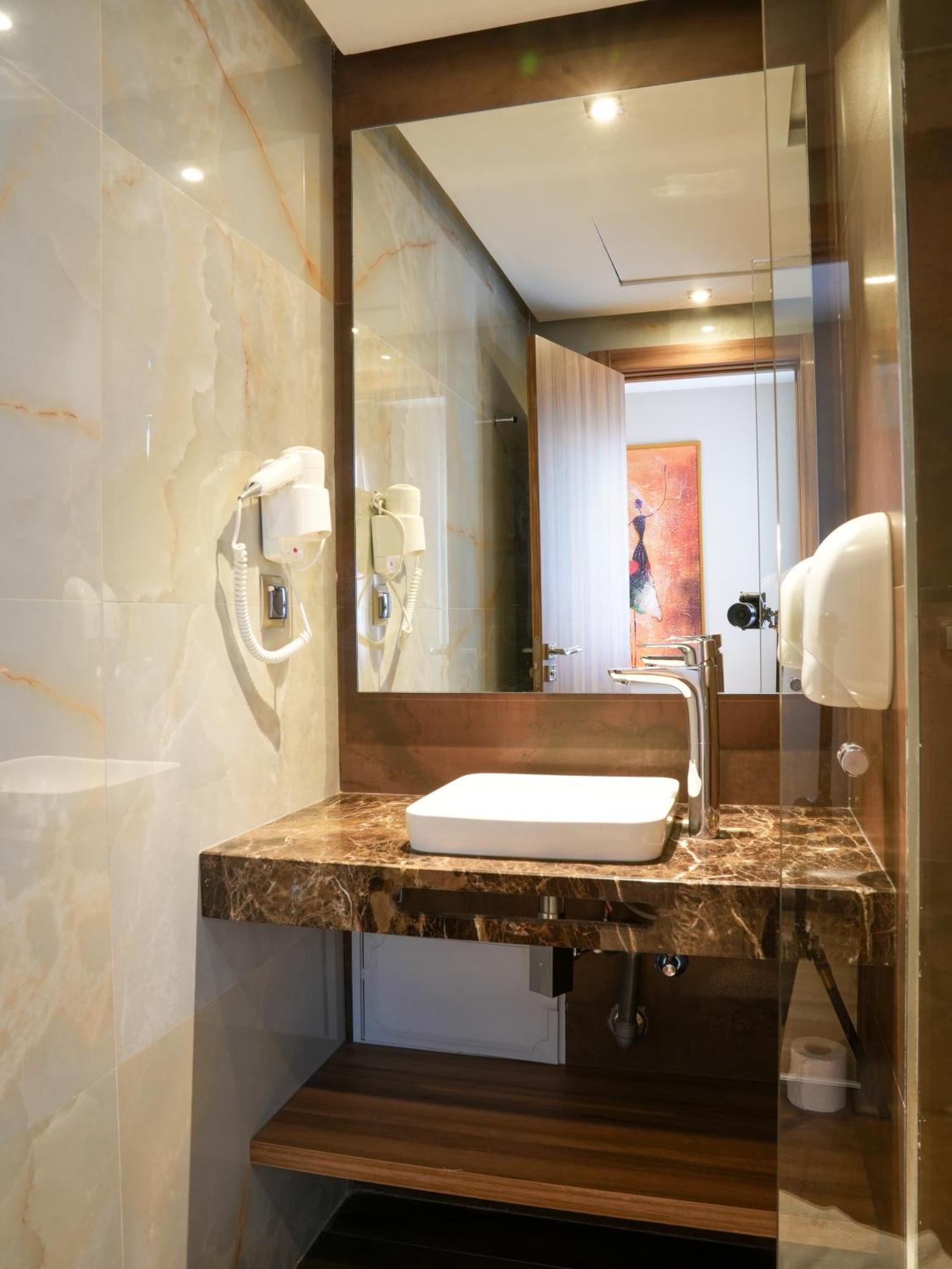 First Suites Hotel الرباط المظهر الخارجي الصورة